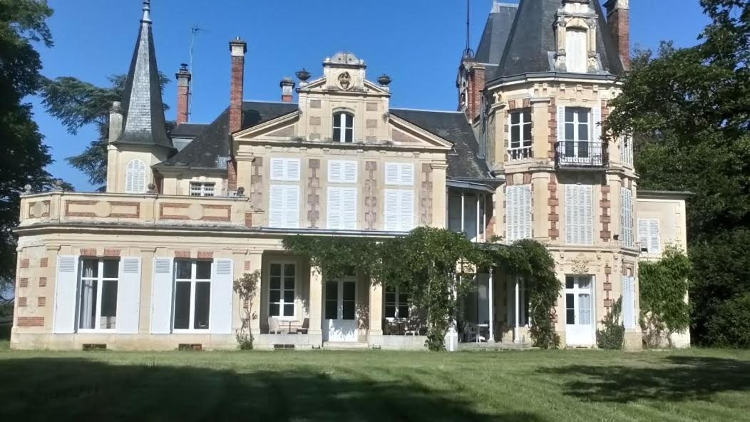 Chateau De Maucouvent Challuy Екстер'єр фото